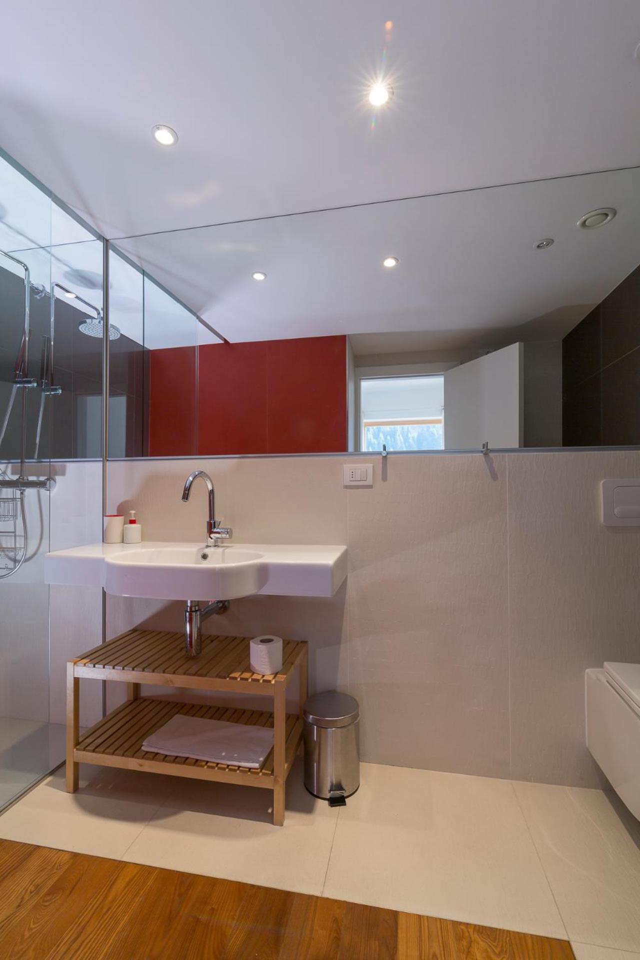 Two-Bedroom Apartment with Terrace photo 3
