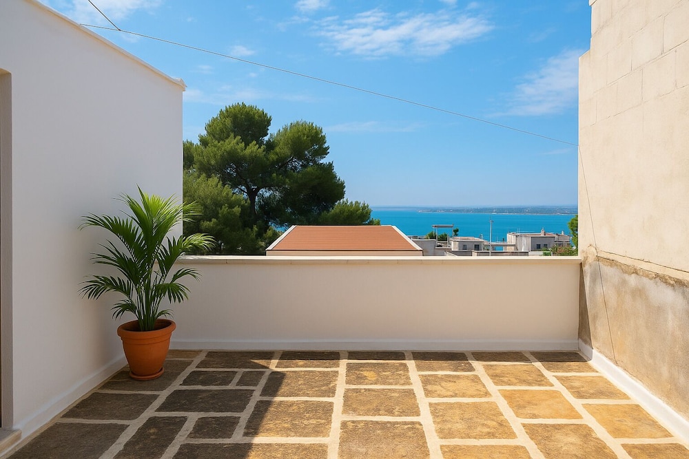 Apartment, Balcony