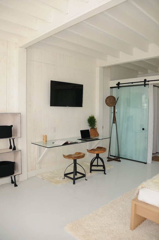 Business Studio, 1 King Bed photo 3