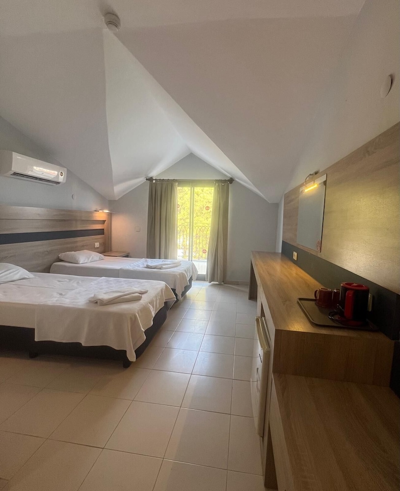 Economy Double or Twin Room photo 2