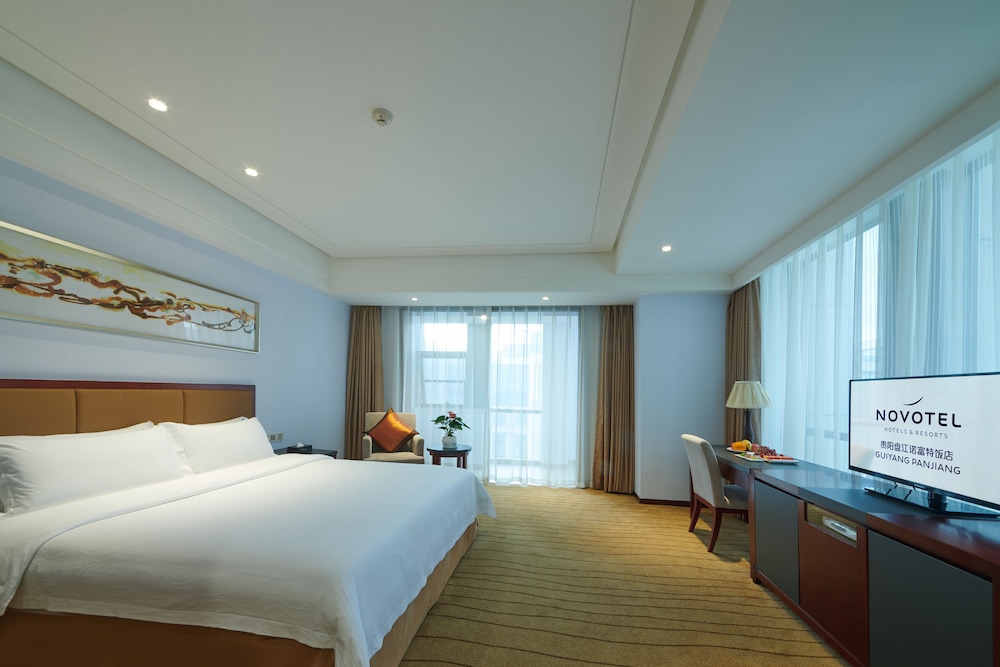 Standard Room, 1 King Bed, Garden View photo 1