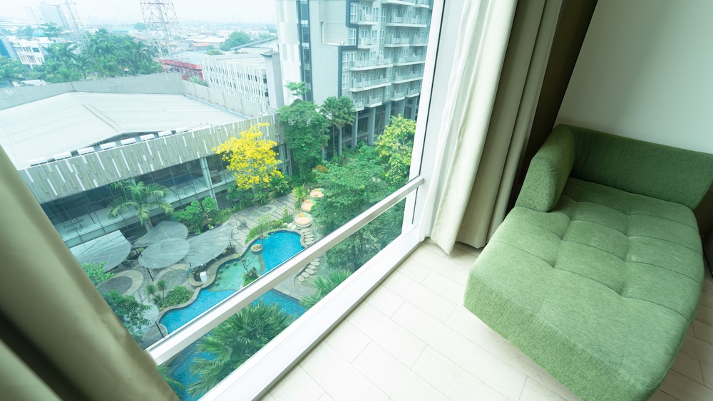 Standard Room, 2 Twin Beds, Smoking, City View, photo 6