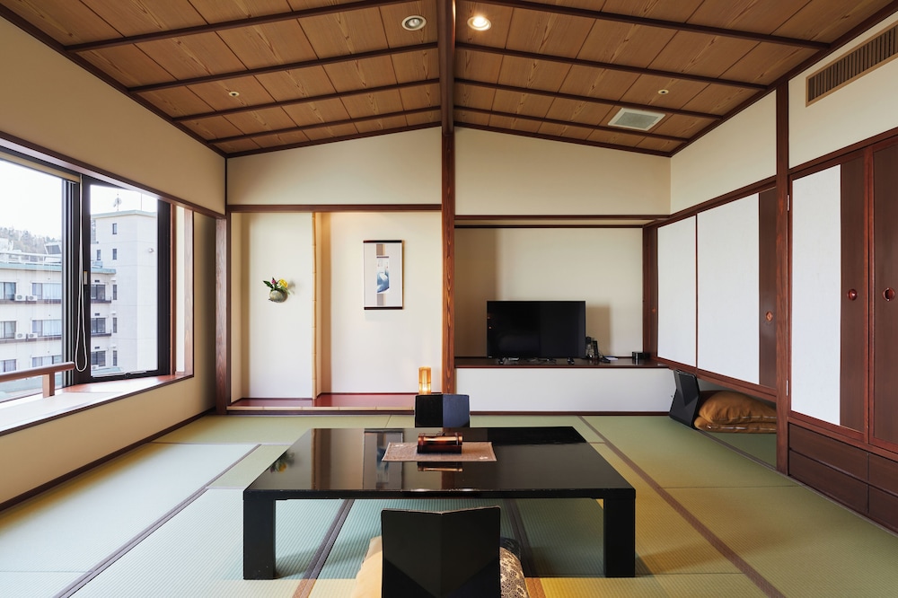Tokinohana Japanese Modern Deluxe [C]