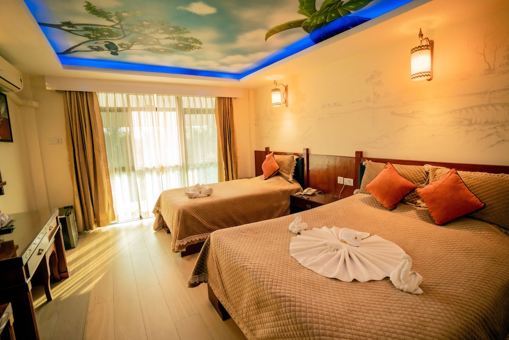 Rhino suite photo 3