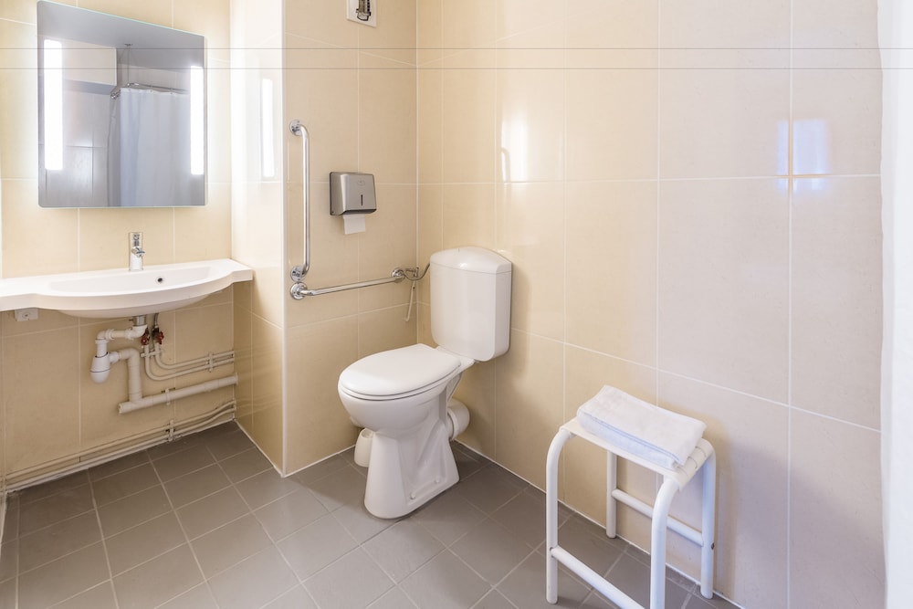 B&B HOTEL LOUVECIENNES, Photo 5