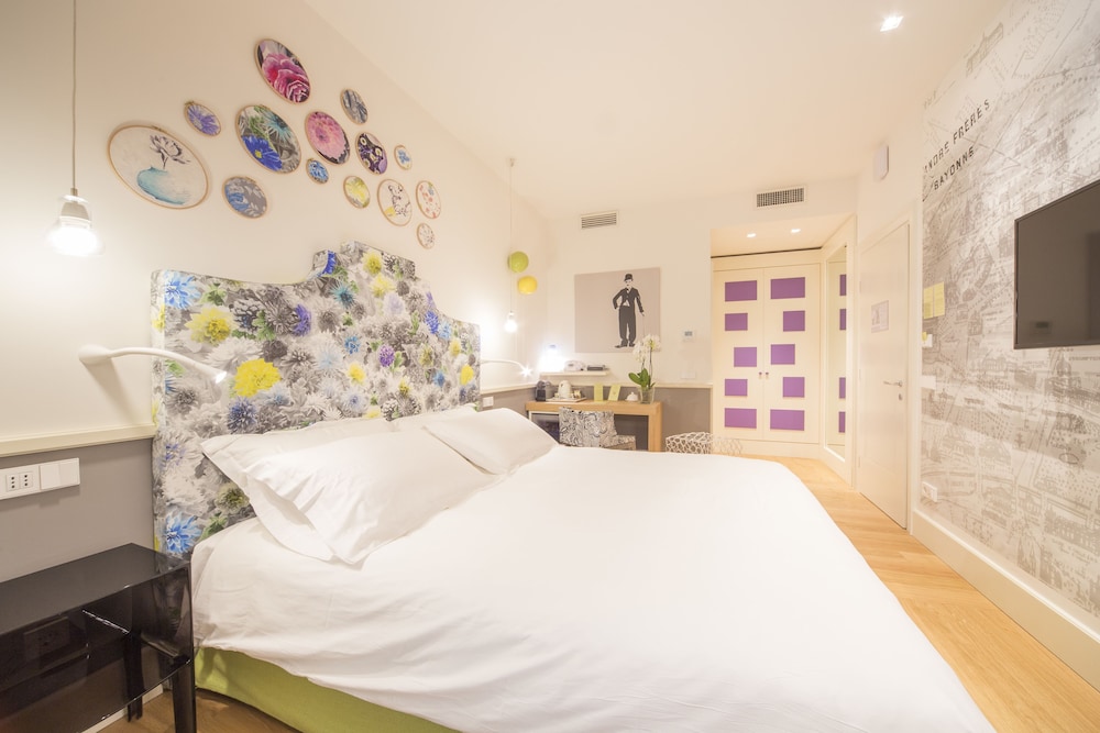 Deluxe Double Room, 1 Bedroom, Ensuite, Ground Floor photo 2
