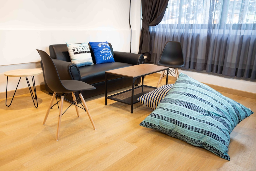 Studio Twin Room With Balcony (No Elevator, 4 Stories Wing)