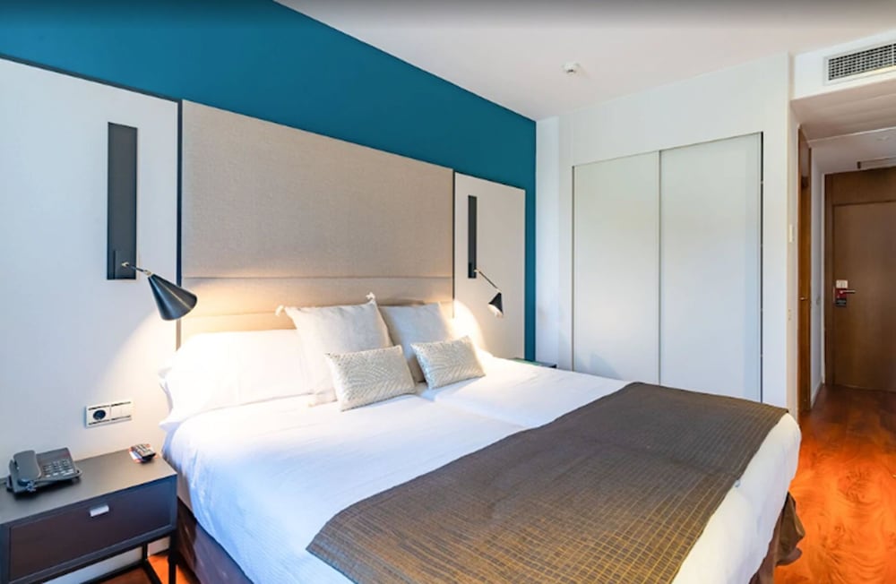 Standard Double or Twin Room - Photo 3