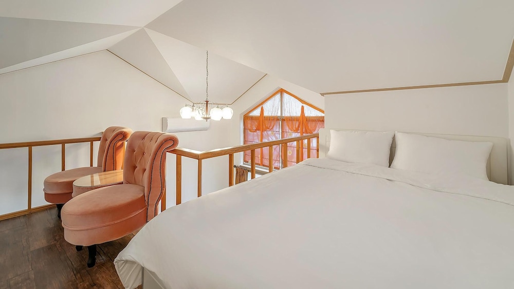 Basic Room, 1 Bedroom (Orange (Pet/ River View)) - Photo 7