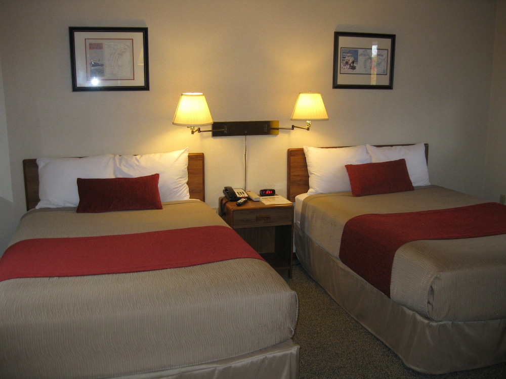 Standard Room, 2 Double Beds, Refrigerator & Microwave, Ground Floor photo 1
