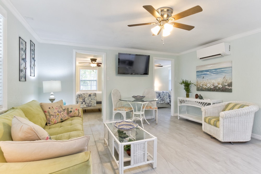 Two Bedroom Cottage #1839 - No Pets Allowed