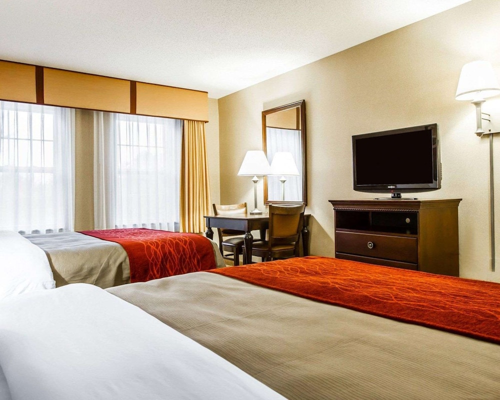 Standard Room, 2 Queen Beds, Non Smoking - Photo 3