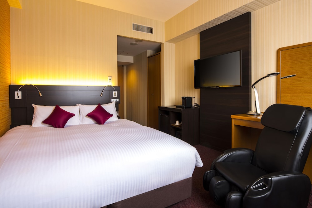 Grand Double Room, 1 Queen Bed, Non Smoking - Photo 2