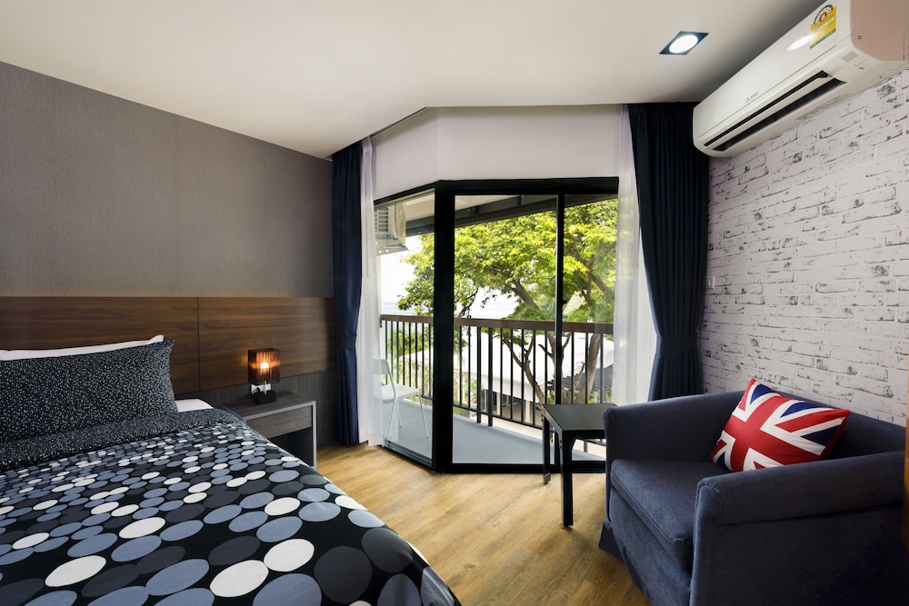 Standard Room photo 2