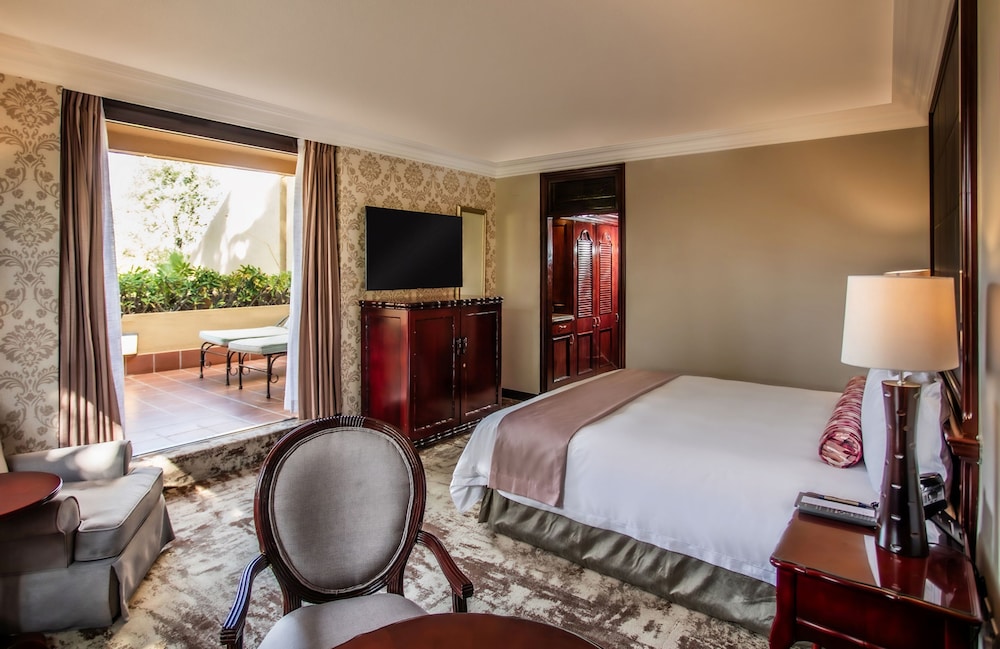 Superior Luxury Room with Balcony photo 1