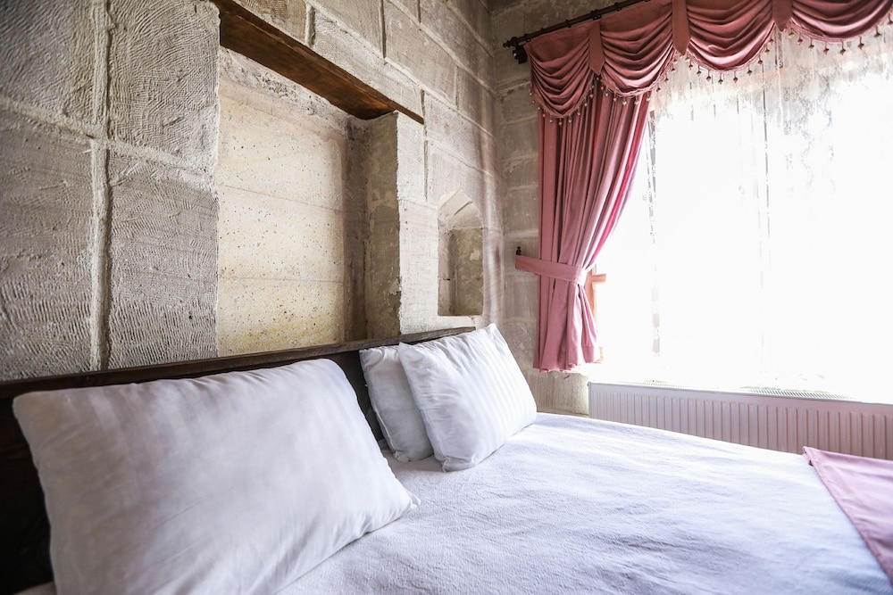 Deniz Stone Room - Photo 12
