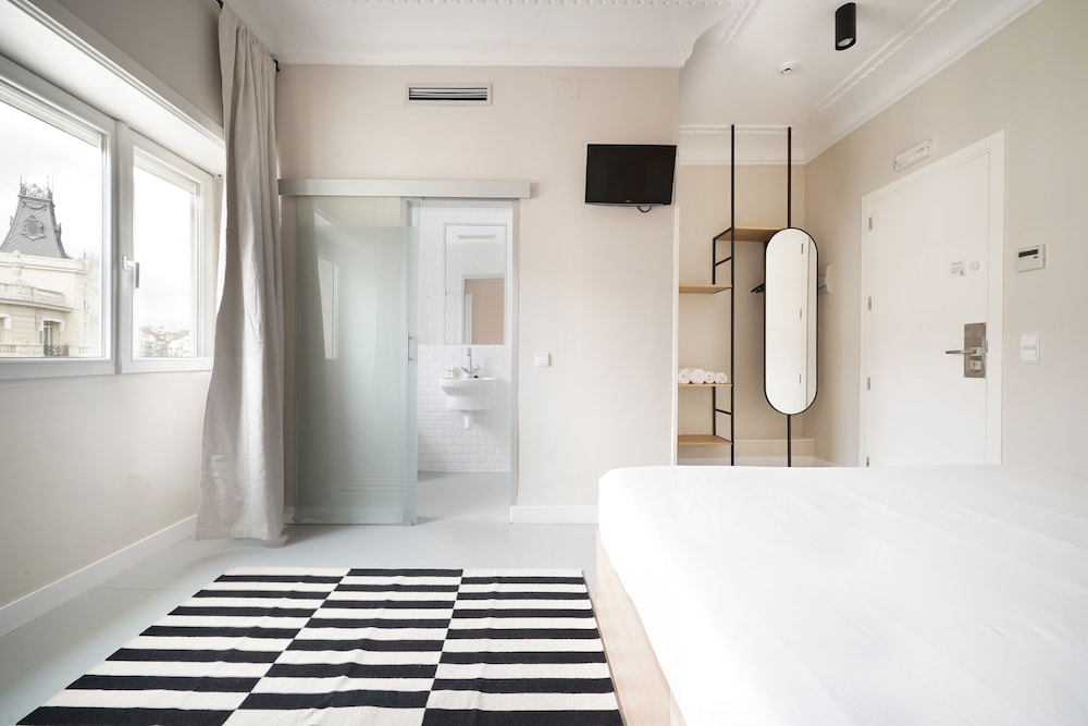 Standard Room - Photo 16