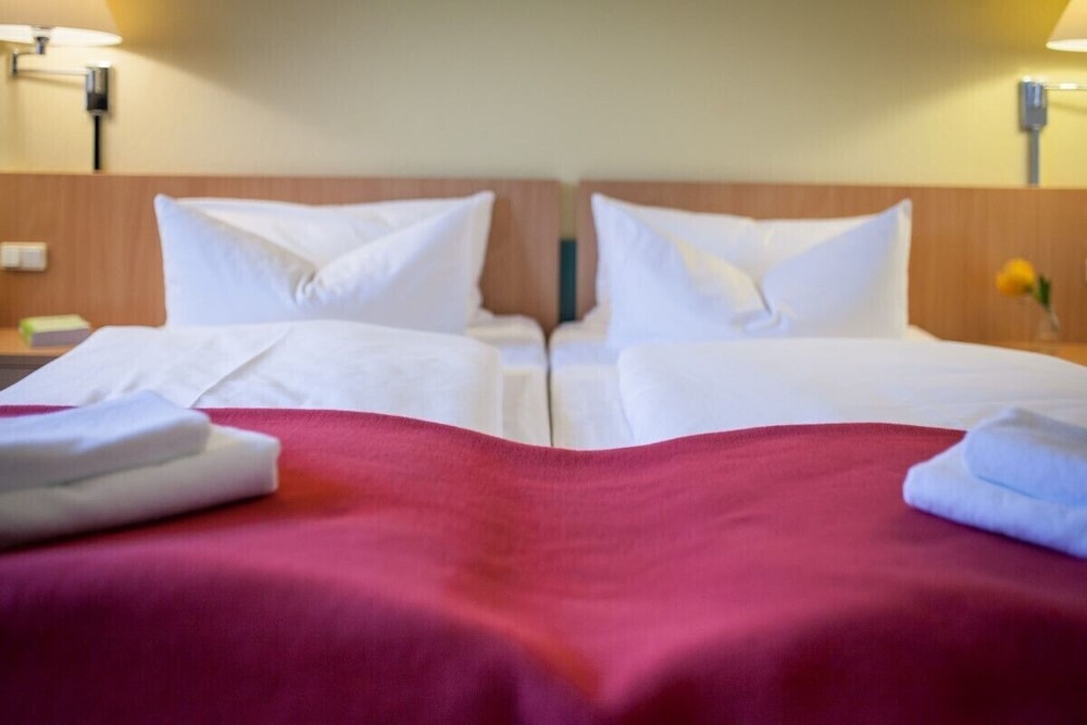 Classic double or twin bed room, nonsmoking photo 3