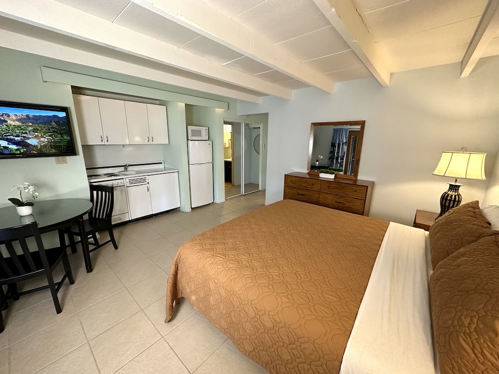 Single Room, 1 King Bed, Non Smoking photo 1