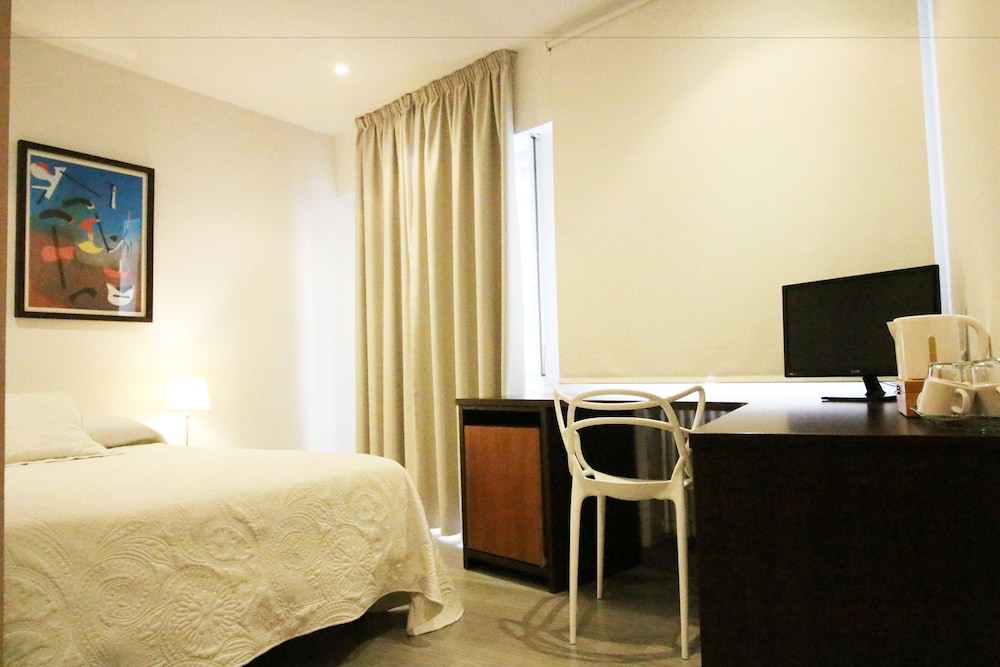 Suite, 1 Queen Bed photo 3