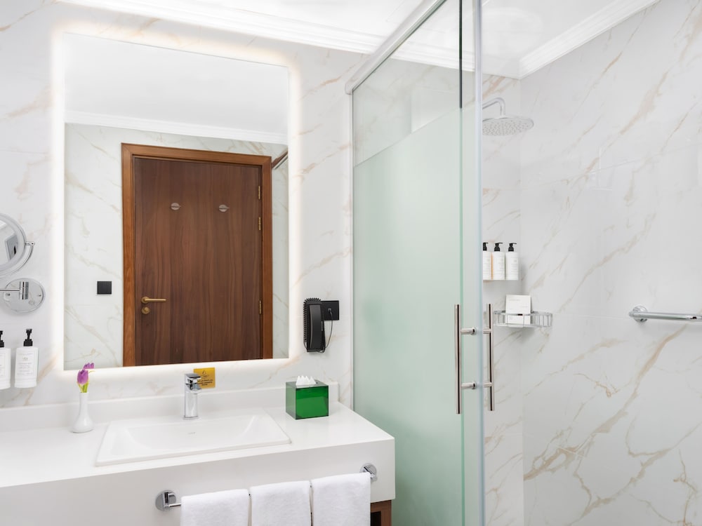 Standard Quadruple Room Haram View - Photo 4