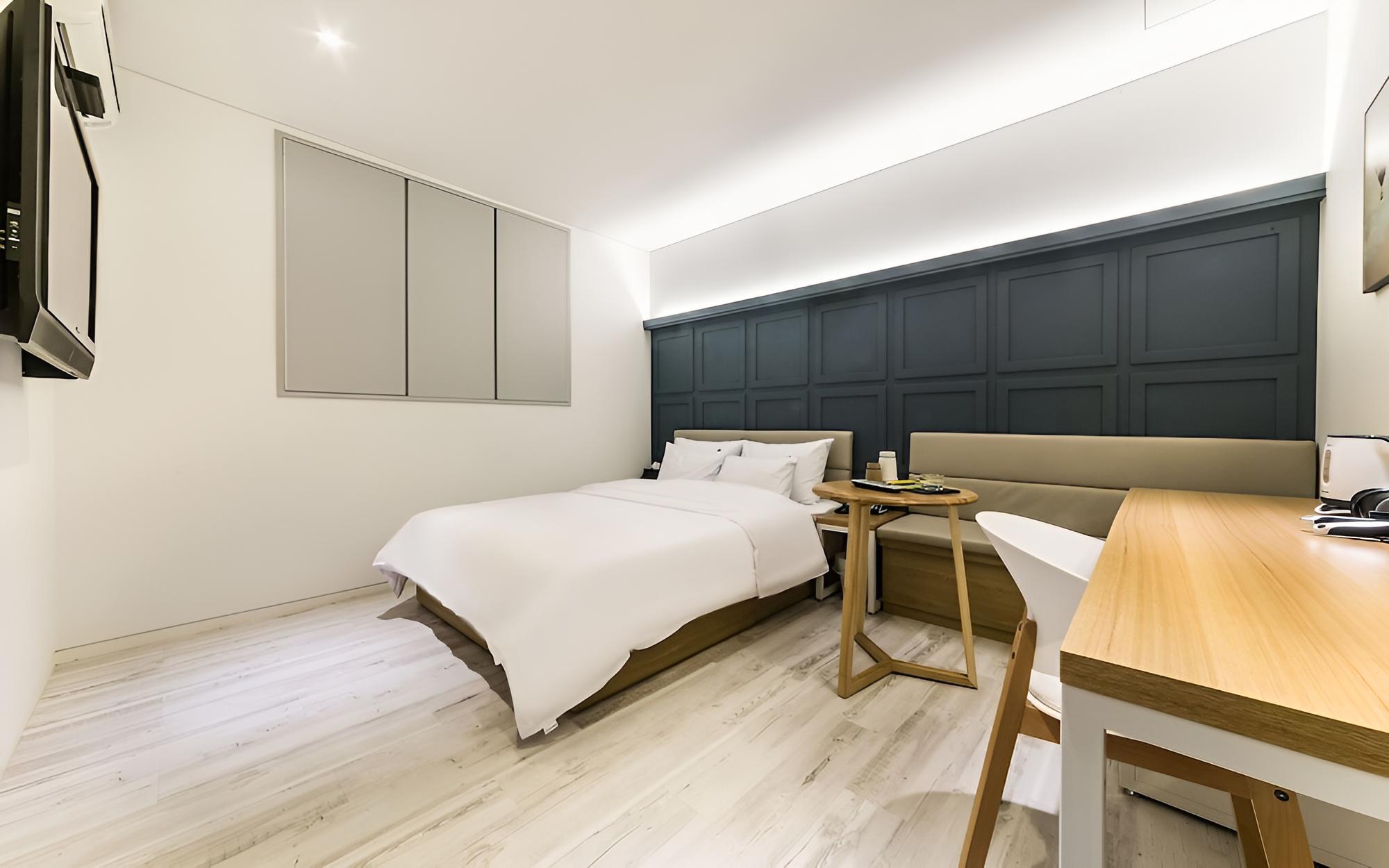 Room (PREMIUM) photo 1
