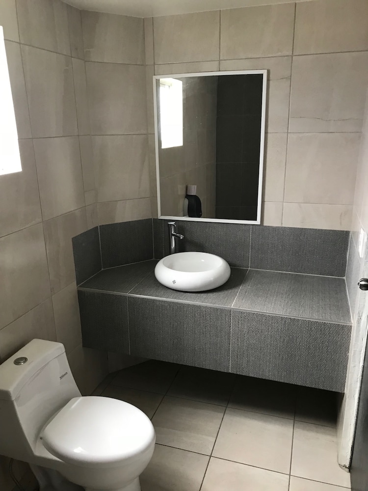 Standard Triple Room, Multiple Beds photo 3