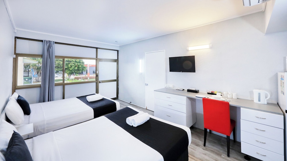 Deluxe Quadruple Room, Multiple Beds photo 2