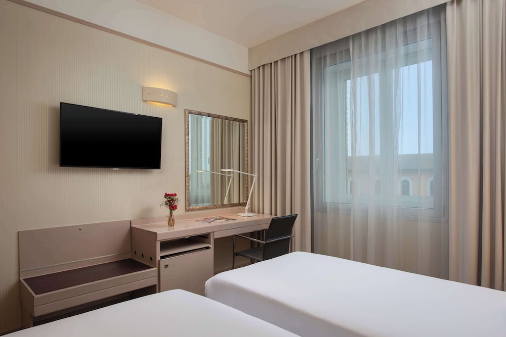 Standard Room - Photo 7