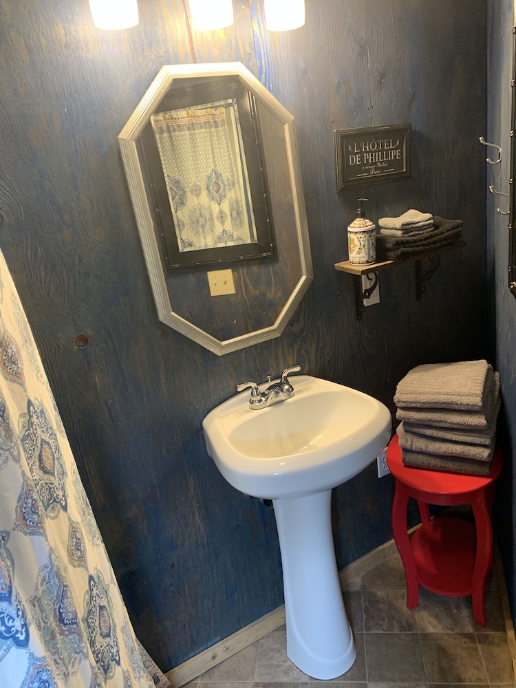 Family Tree House, 1 Bedroom, Partial Ocean View photo 3