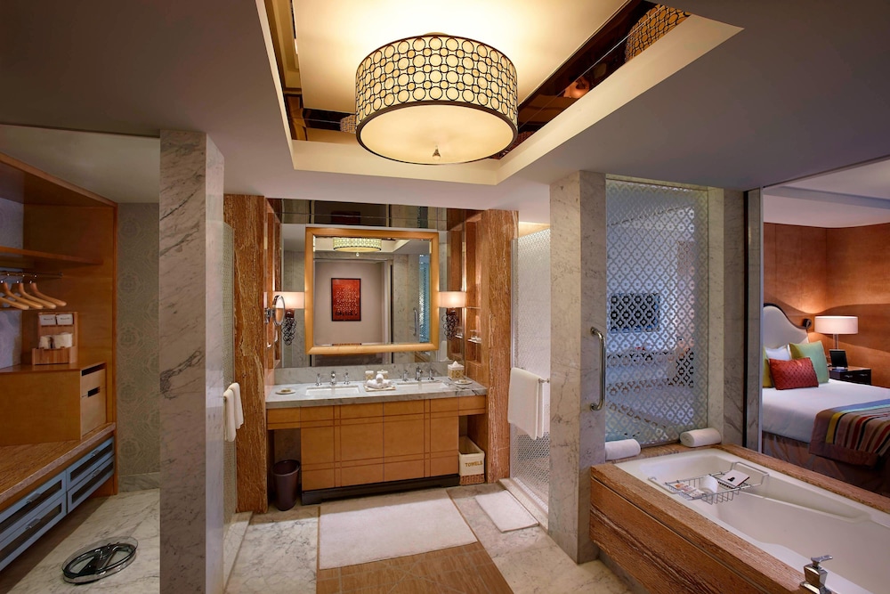 Club Room, 1 Double Bed, Tower - Photo 6