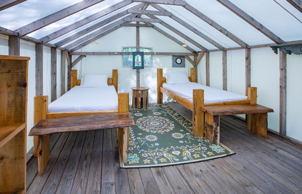 Maples Tent, 2 Twin Beds photo 1