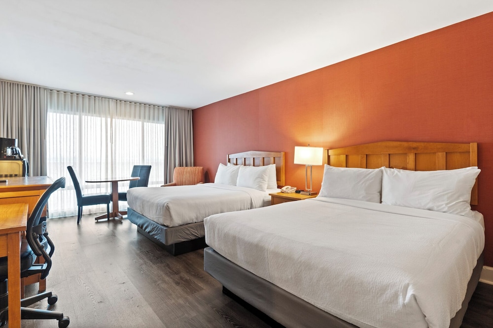 Room, 2 Queen Beds, Bay View photo 3