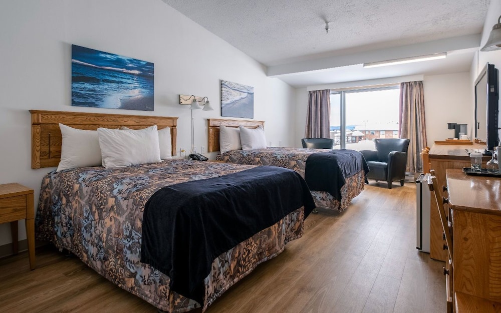 Standard Quadruple Room, 2 Double Beds photo 3