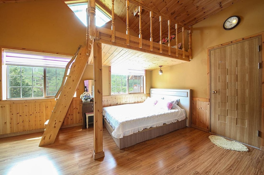 Basic Room, 1 Bedroom (tulip) photo 3