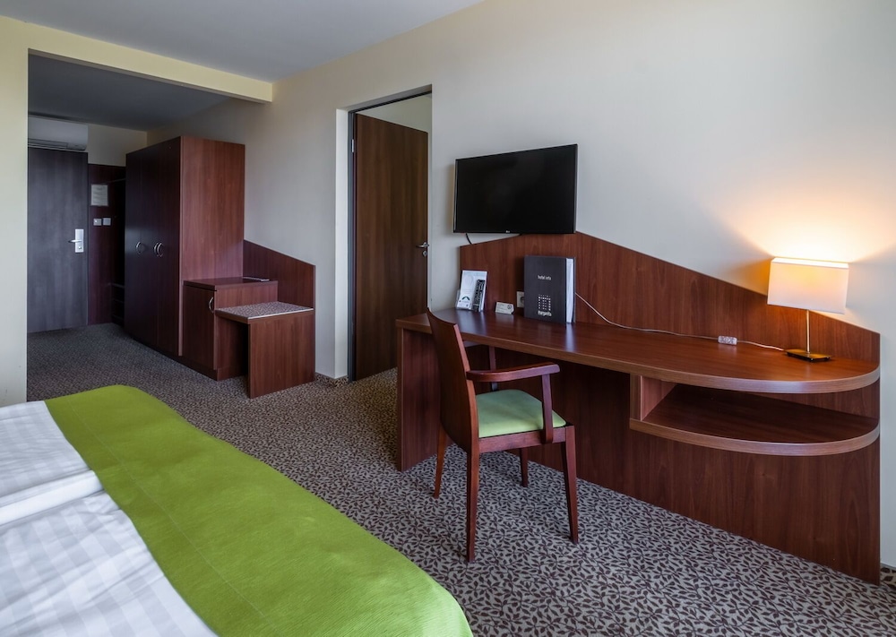 Deluxe Apartment, 2 Queen Beds, Non Smoking photo 3