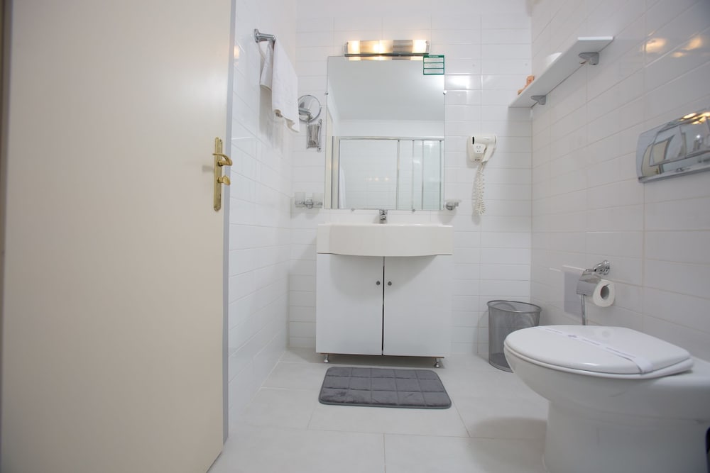 Premium Double Room - Photo 6