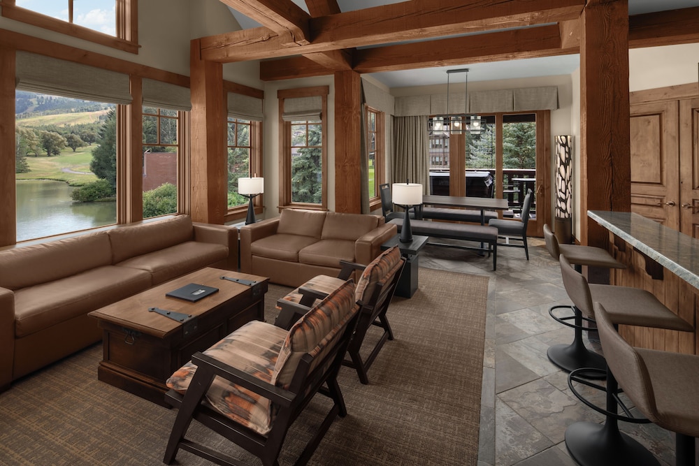 Luxury Suite, 1 Bedroom, Balcony - Photo 2