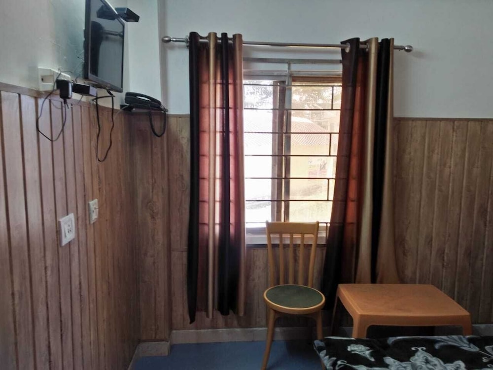 Semi Deluxe Room photo 2