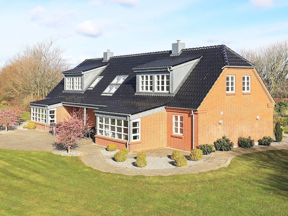 House photo 1
