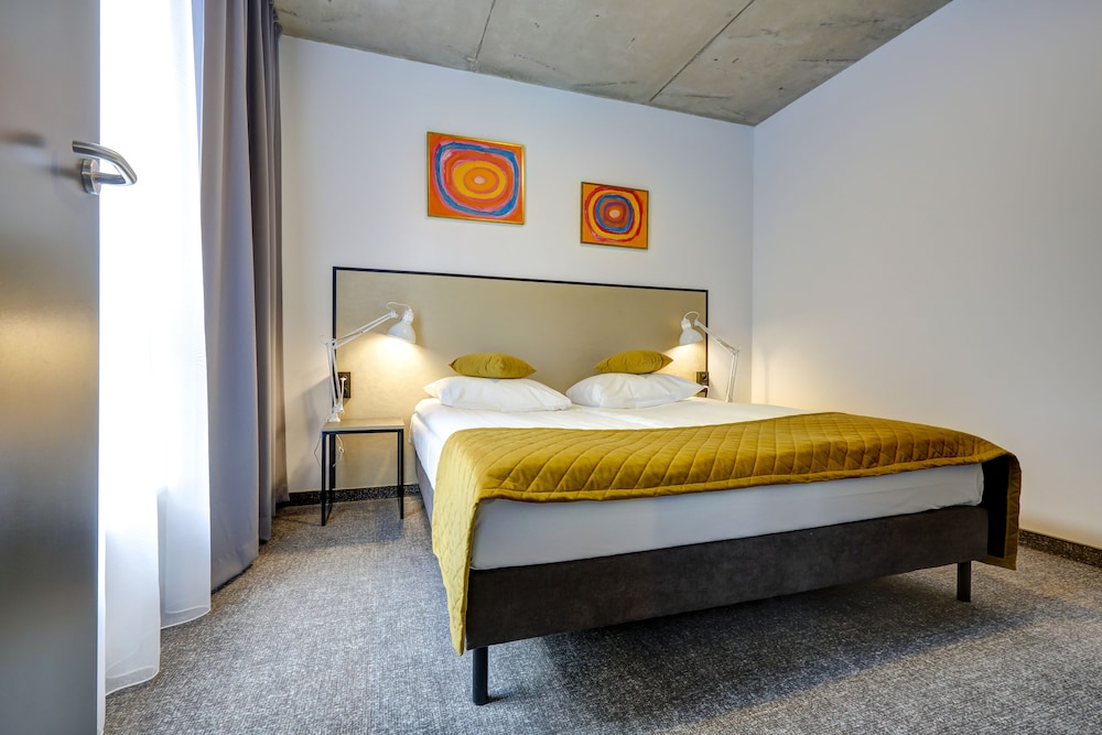 Deluxe Apartment, 1 Queen Bed, Non Smoking photo 2