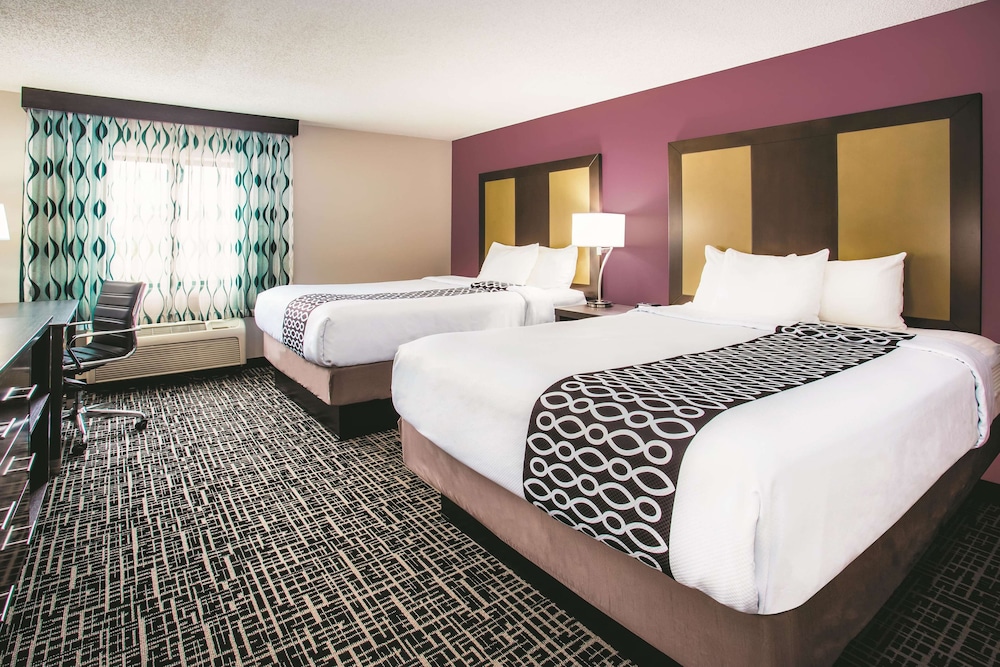 Room, 2 Queen Beds, Non Smoking