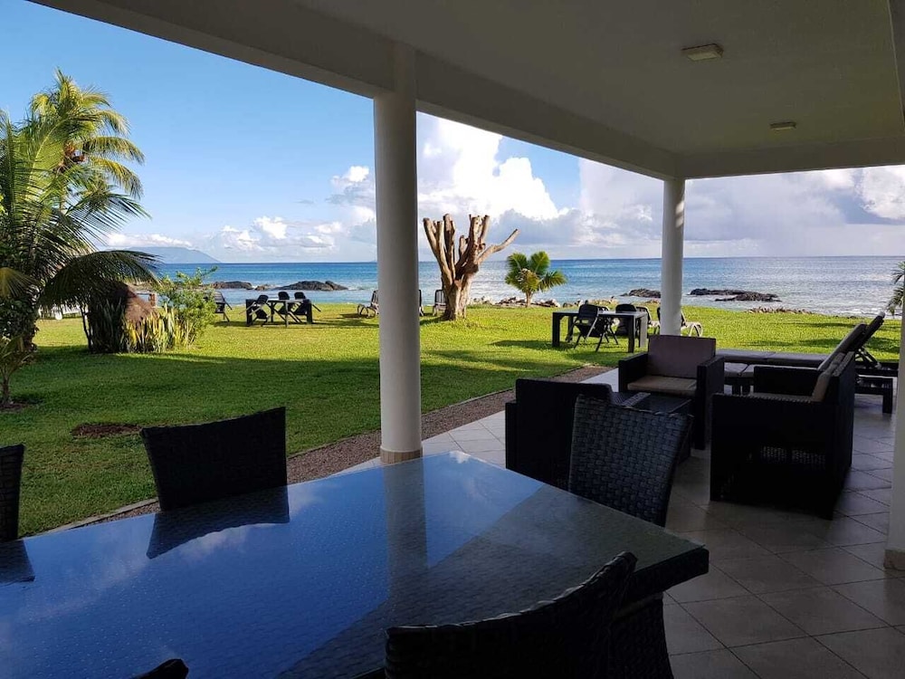 Deluxe Apartment, Sea View, Beachside photo 2