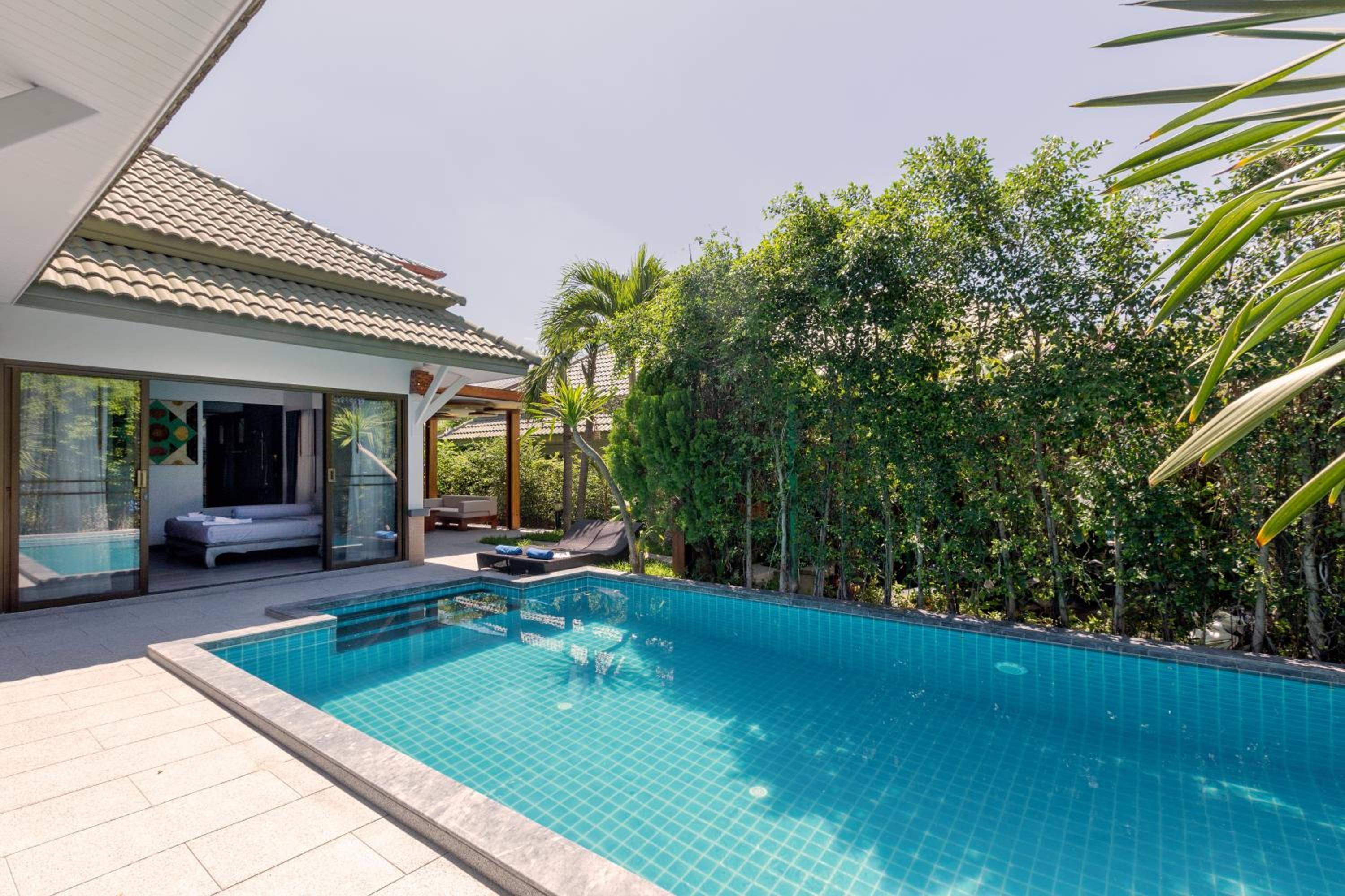 Three-Bedroom Villa photo 2