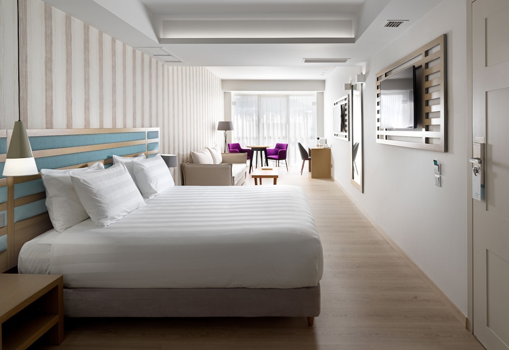 Tiare Legacy Suite