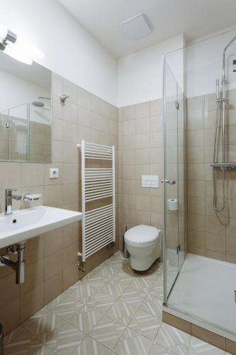 Elegant Suite 7