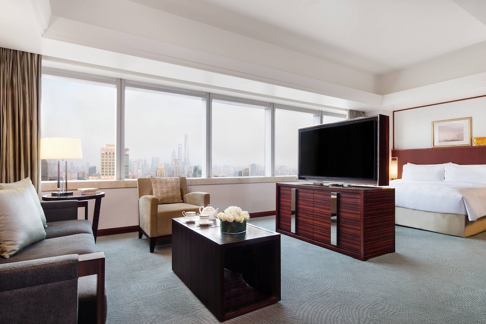 Skyline View Studio Suite (Executive Lounge Access) photo 1