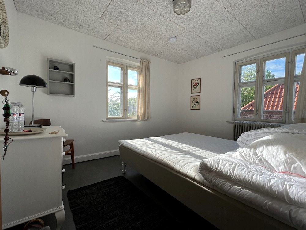Basic Double or Twin Room photo 2