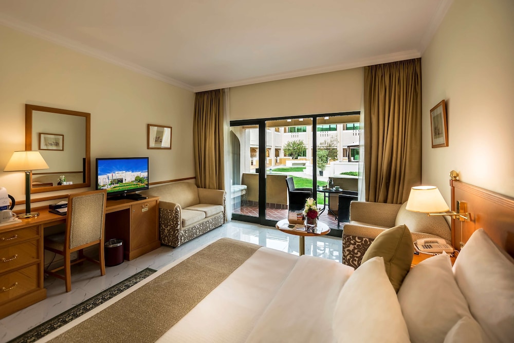 Standard Room, Multiple Beds - Photo 10