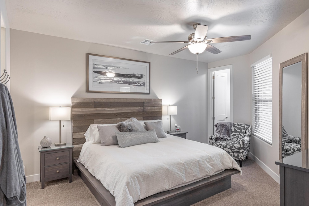 Townhome, Multiple Beds (Overlook Oasis)